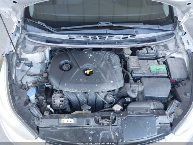 5NPDH4AE2GH663613 Hyundai ELANTRA SE