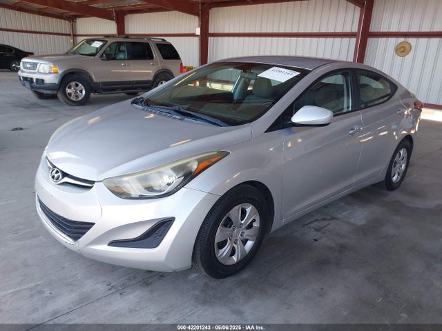 5NPDH4AE2GH663613 Hyundai ELANTRA SE