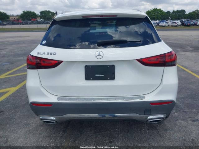 W1N4N4GB4PJ498699 Mercedes-Benz GLA 250