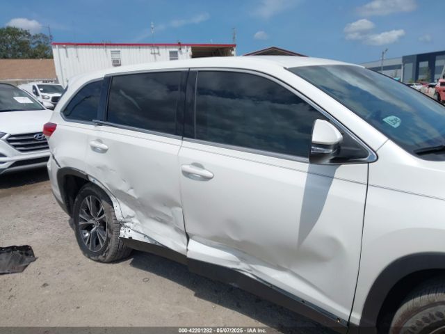 5TDZARFH0KS060236 Toyota Highlander Le