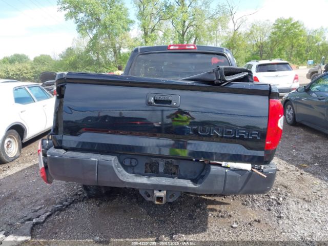 5TFDW5F15JX766487 Toyota Tundra Sr5 5.7l V8
