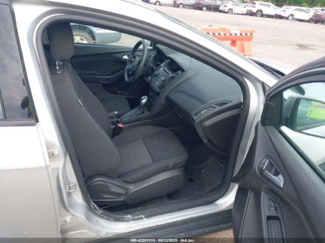 1FADP3F22FL342876 Ford FOCUS SE