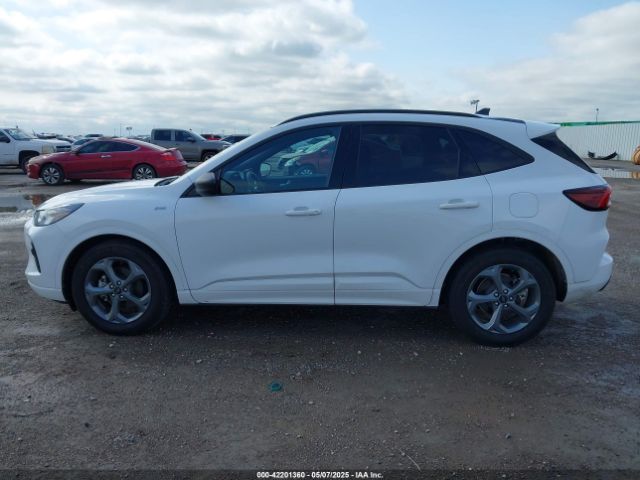 1FMCU0MN4PUA70574 Ford Escape St-line