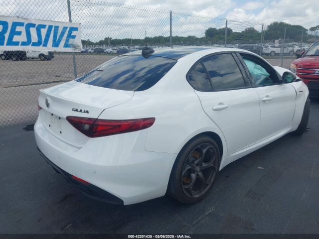 2023 ALFA ROMEO GIULIA ZARFAMBN5P7669024 Photo 3