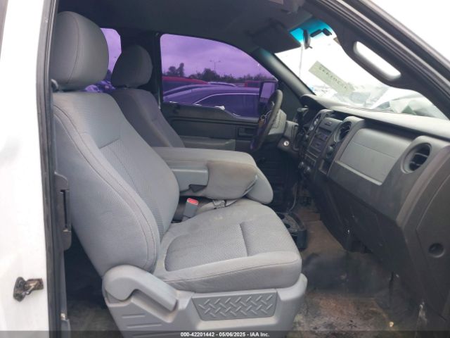 1FTFX1CF8EKE66105 Ford F-150 Xl