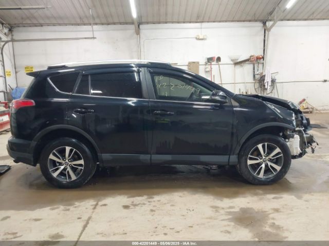 2T3RFREV2HW644699 Toyota Rav4 Xle