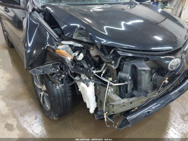 2T3RFREV2HW644699 Toyota Rav4 Xle