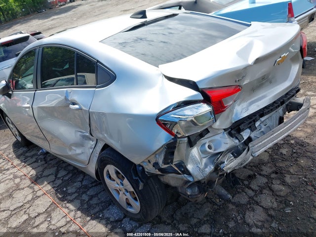 1G1BC5SM7J7162996 Chevrolet Cruze Ls Auto