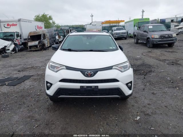 JTMJFREV7JJ748669 Toyota RAV4 SE
