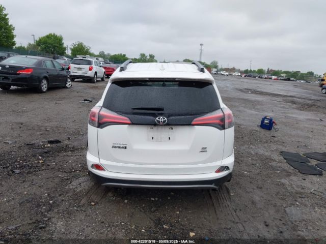 JTMJFREV7JJ748669 Toyota RAV4 SE