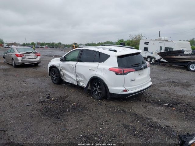 JTMJFREV7JJ748669 Toyota RAV4 SE