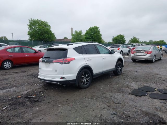 JTMJFREV7JJ748669 Toyota RAV4 SE