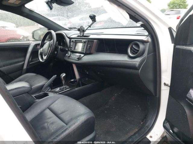 JTMJFREV7JJ748669 Toyota RAV4 SE