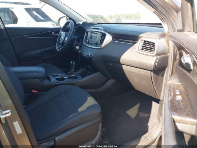 5XYPGDA54HG306572 KIA Sorento 3.3l Lx