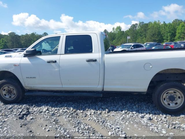 3C6UR5HJ9LG188882 RAM 2500 Tradesman  4x4 8' Box