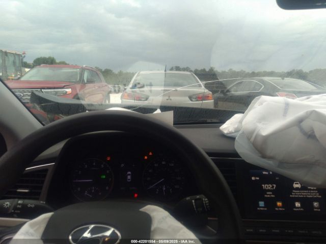 5NPD84LFXJH280161 Hyundai ELANTRA SEL