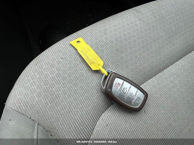 KMHD84LF6HU152530 Hyundai ELANTRA SE