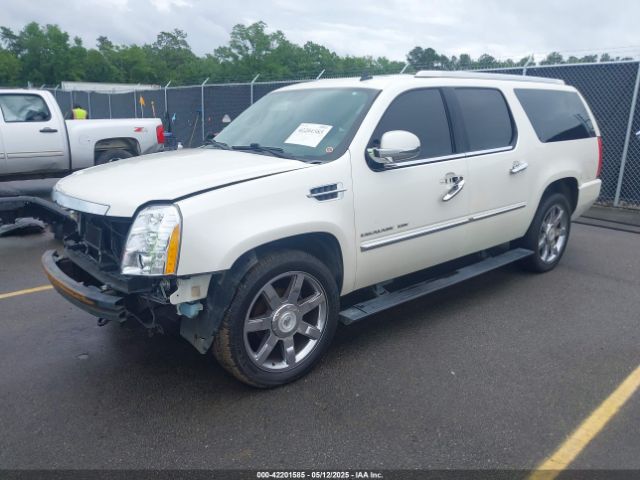 2011 CADILLAC ESCALADE ESV 1GYS4JEF9BR130075 Photo 1