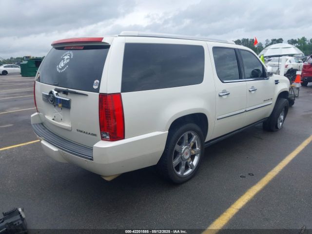 2011 CADILLAC ESCALADE ESV 1GYS4JEF9BR130075 Photo 3