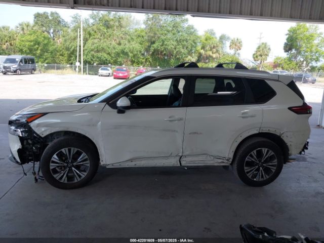 JN8BT3BA6NW042902 Nissan Rogue Sv Fwd