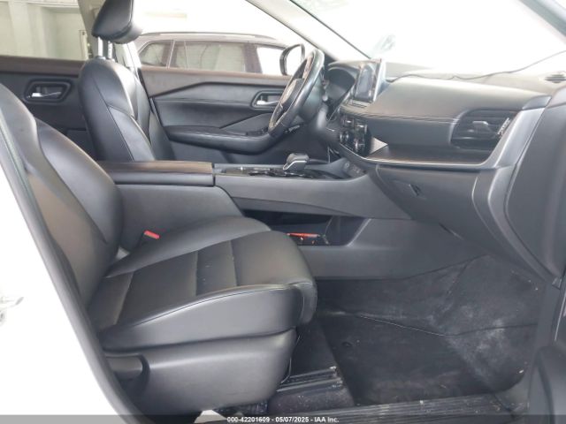 JN8BT3BA6NW042902 Nissan Rogue Sv Fwd