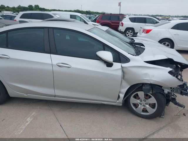1G1BC5SMXH7230153 Chevrolet Cruze Ls Auto