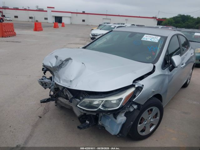 1G1BC5SMXH7230153 Chevrolet Cruze Ls Auto