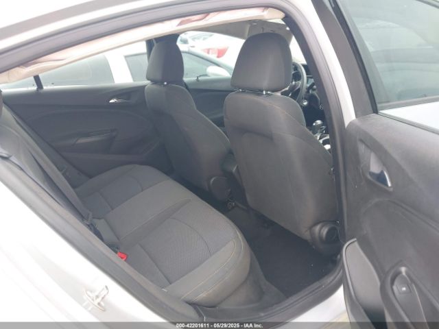 1G1BC5SMXH7230153 Chevrolet Cruze Ls Auto
