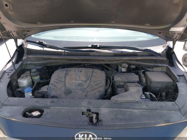 KIA SEDONA LX 2016 KNDMB5C16G6102858 Image 10
