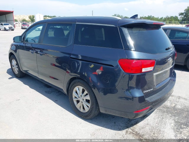 KIA SEDONA LX 2016 KNDMB5C16G6102858 Image 3