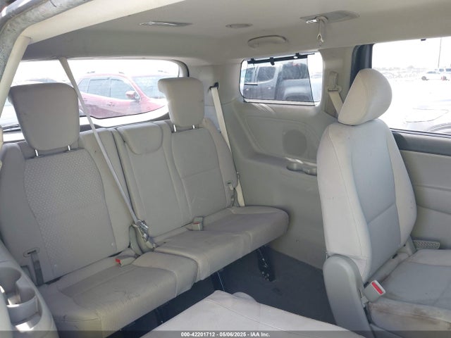 KIA SEDONA LX 2016 KNDMB5C16G6102858 Image 8