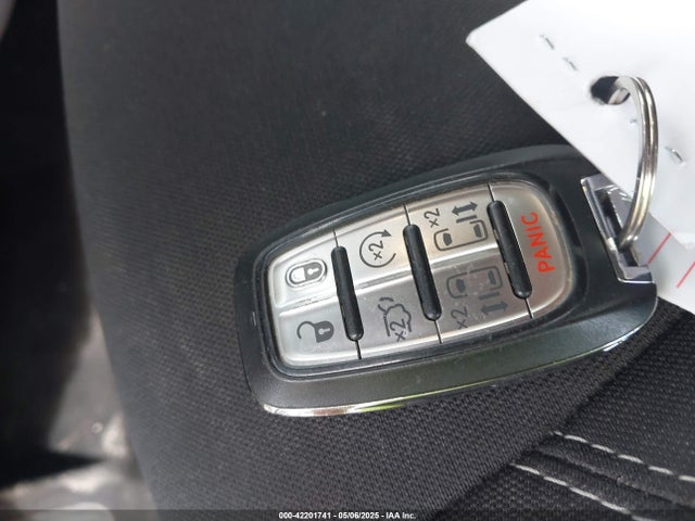 Продаж на аукціоні авто 2022 Chrysler Voyager Lx, vin: 2C4RC1CGXNR227089, номер лоту: 42201741