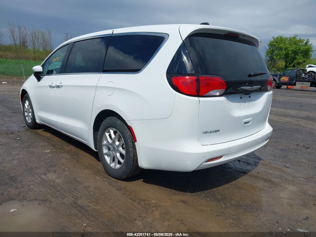 Продаж на аукціоні авто 2022 Chrysler Voyager Lx, vin: 2C4RC1CGXNR227089, номер лоту: 42201741