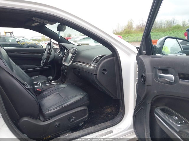 Chrysler 300c Awd 2014 2C3CCAKG5EH200996 Image 5