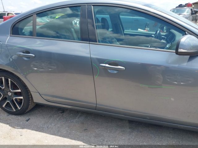 YV126MFL1H2430565 Volvo S60 T5 Dynamic