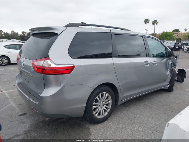 5TDYK3DC5GS710814 Toyota Sienna Xle 8 Passenger