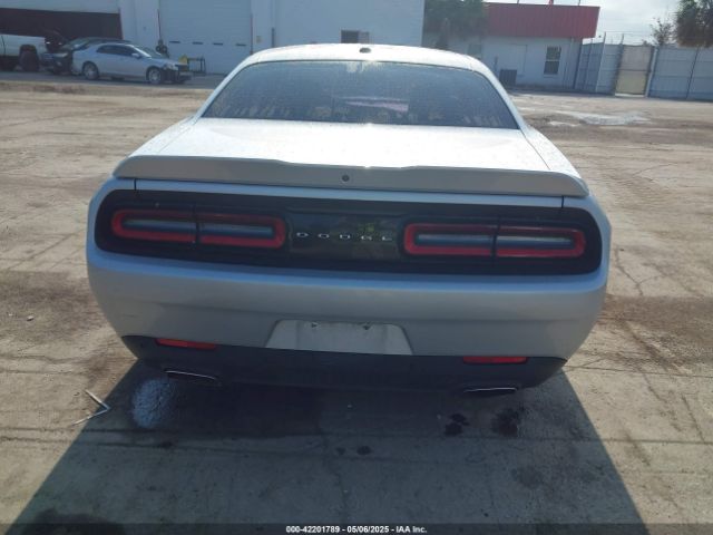 2C3CDZJG0MH680845 Dodge Challenger Gt