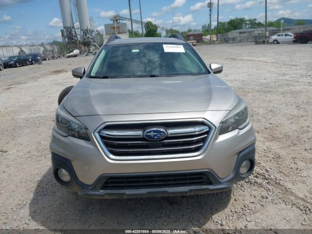 4S4BSAFC8K3282590 Subaru Outback 2.5i Premium