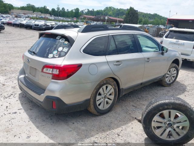 4S4BSAFC8K3282590 Subaru Outback 2.5i Premium