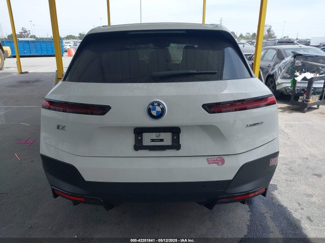 WB523CF05RCR75951 BMW Ix