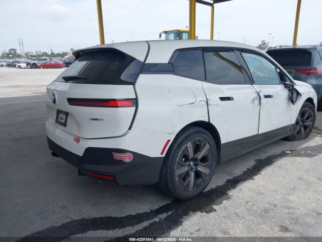 2024 BMW IX WB523CF05RCR75951 Photo 3