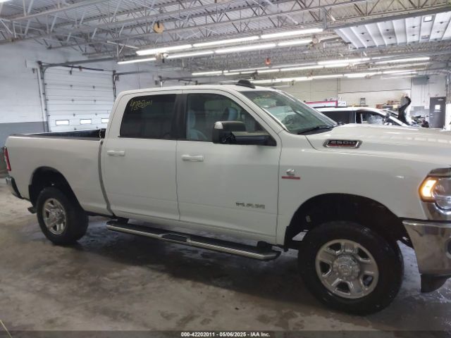 3C6UR5DL1NG436374 RAM 2500 Big Horn  4x4 6'4 Box