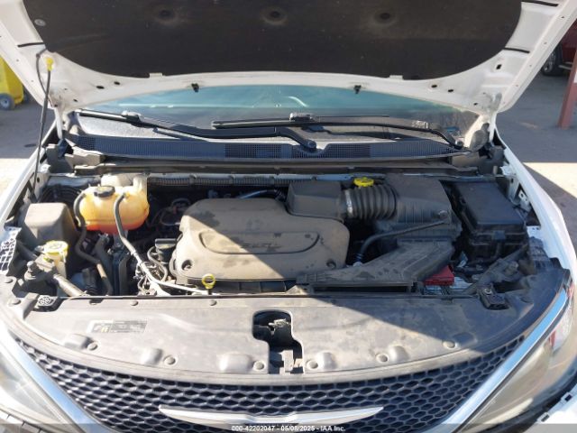 2C4RC1DG2MR534284 Chrysler Voyager