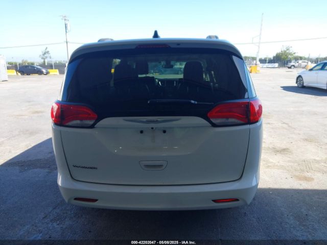 2C4RC1DG2MR534284 Chrysler Voyager