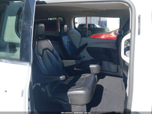 2C4RC1DG2MR534284 Chrysler Voyager