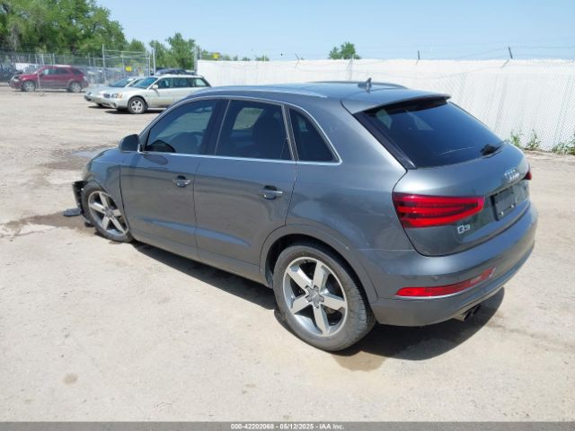 WA1EFCFS6FR010285 Audi Q3 2.0t Premium Plus
