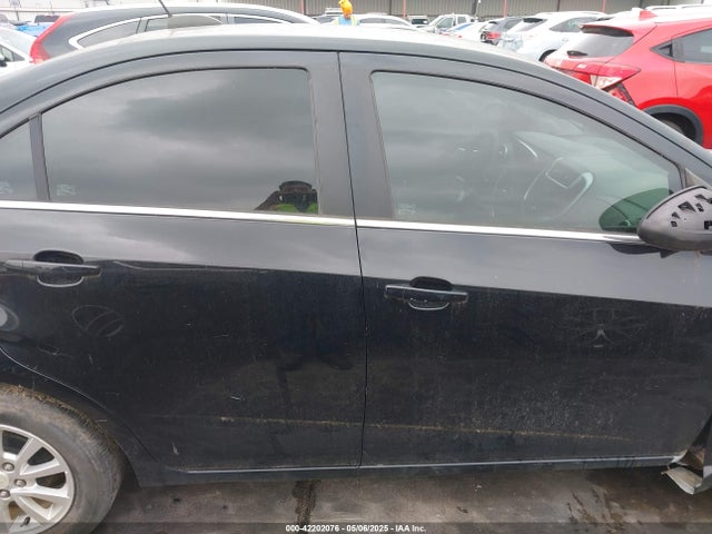 Chevrolet Sonic Lt Auto 2019 1G1JD5SB7K4143486 Image 14