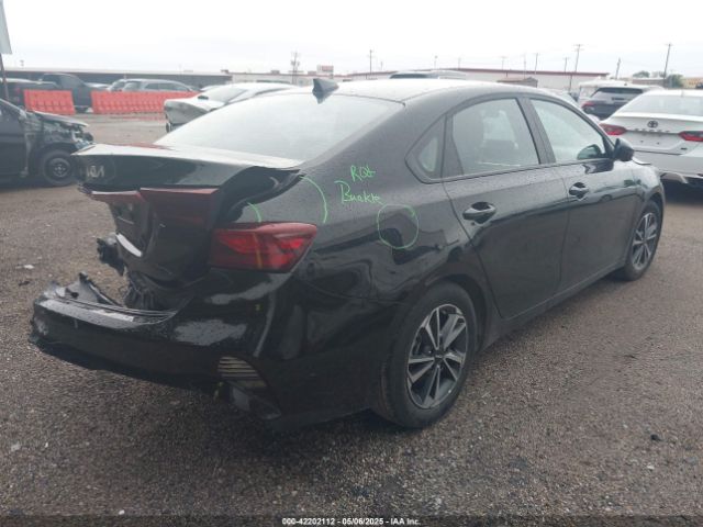 3KPF24AD9RE807702 KIA Forte Lxs
