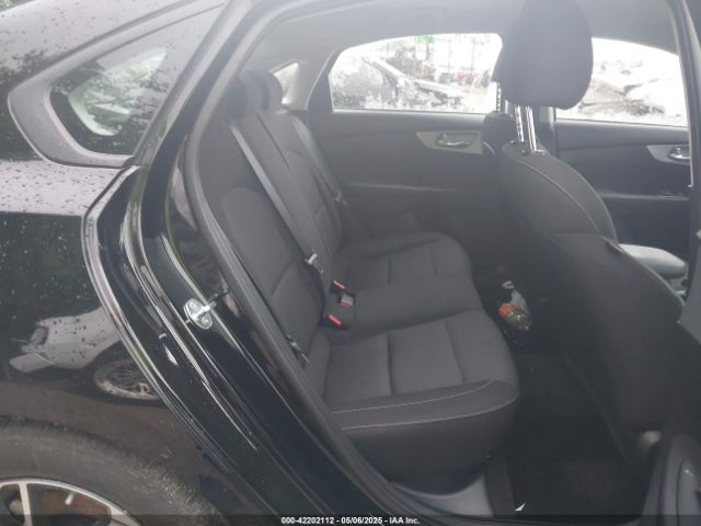 3KPF24AD9RE807702 KIA Forte Lxs