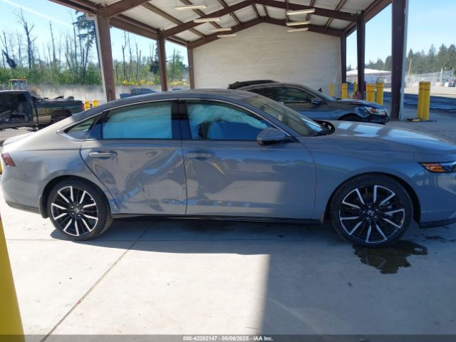 1HGCY2F83SA004766 Honda Accord Hybrid Touring